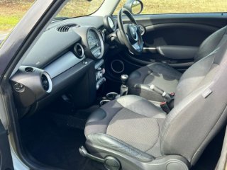 /photos/10950/2897e7ca-a4c6-49ec-9de0-129d77bb6983_i320x240.jpg