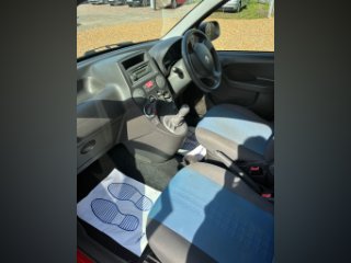 /photos/10950/59654d59-506d-7785-4e37-1eb9375a6163_i320x240.jpg