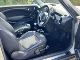 /photos/10950/60f6ab13-f9dc-4e83-8593-658c8de5cc07_i320x240.jpg
